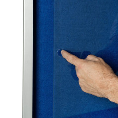 VITRINA INTERIOR HORIZONTAL ROCADA 138x68cm TAPIZADA